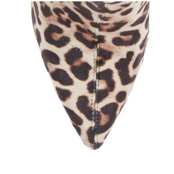 Steve Madden Valyant Leo Velvet Animal Print Pointed Toe Bootie Boots NIB Size 8 - Picture 4 of 10